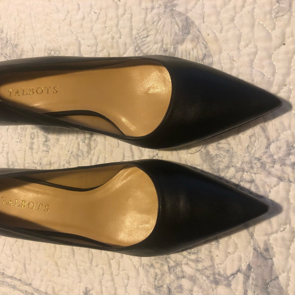 Talbots black leather pumps